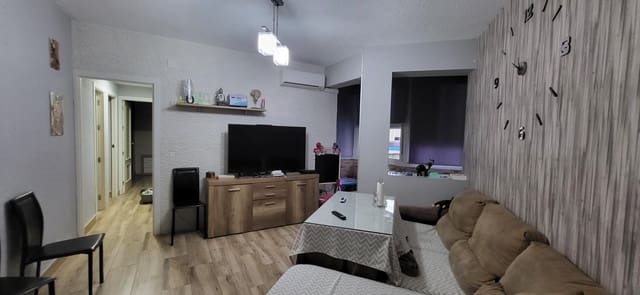 Piso de 3 habitaciones en Sagunto, Córdoba ciudad en venta - 142.500 € (Ref: 9908101)
