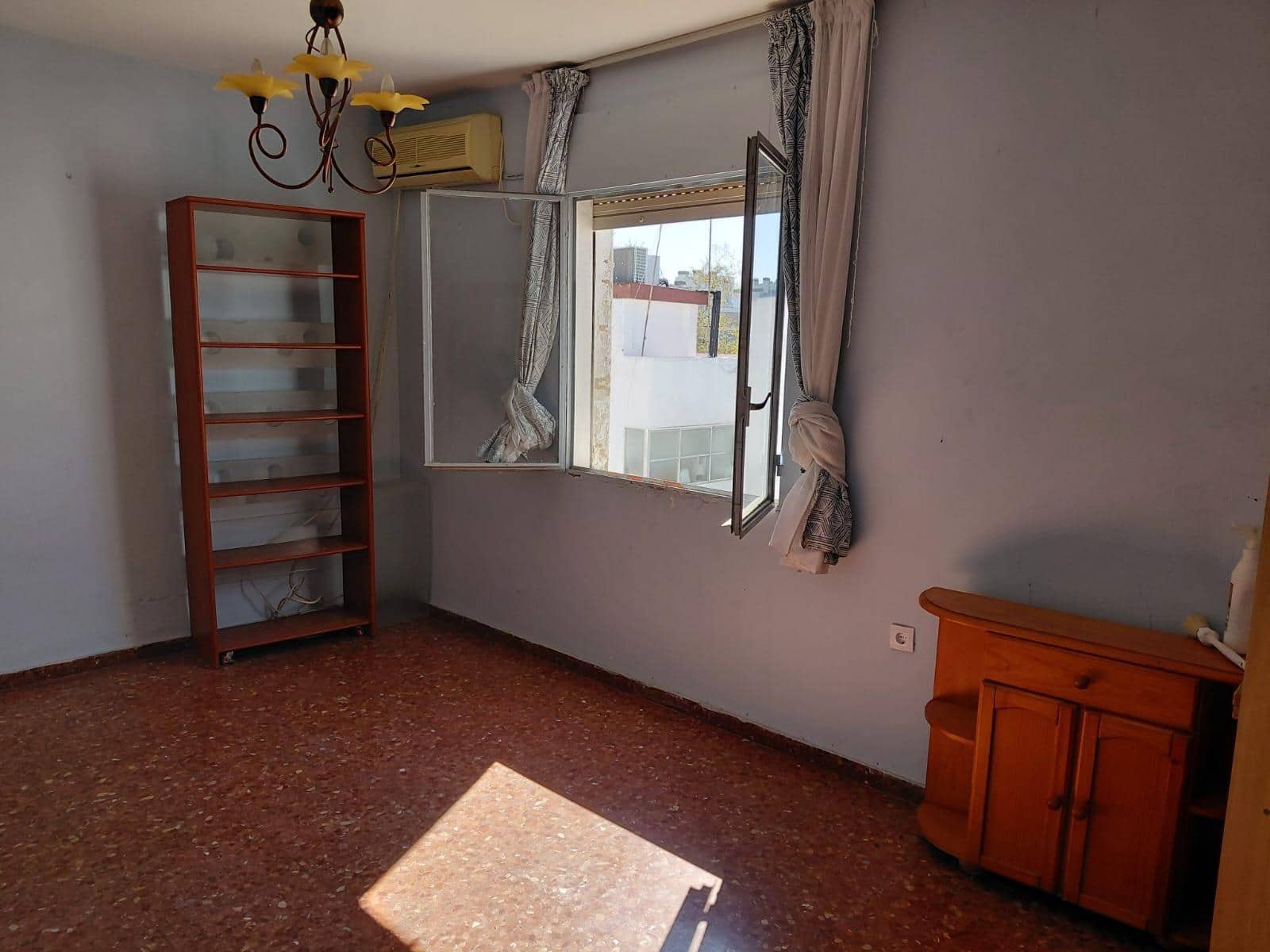 Casa de 5 habitaciones en Córdoba ciudad en venta con garaje - 249.500 € (Ref: 9913263)