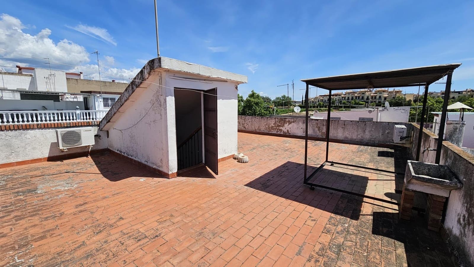 Casa de 5 habitaciones en Córdoba ciudad en venta con garaje - 249.500 € (Ref: 9913263)
