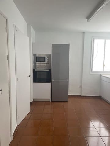 3 slaapkamer Flat te huur in Centro, Córdoba stad met garage - € 1.000 (Ref: 9940054)
