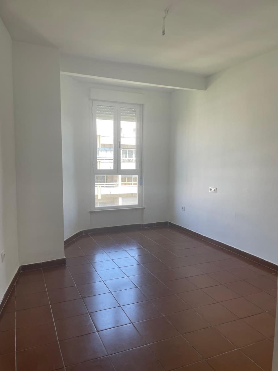 3 bedroom Flat for rent in Cordoba city with garage - € 1,000 (Ref: 9940054)
