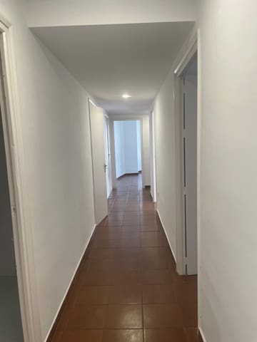3 slaapkamer Flat te huur in Centro, Córdoba stad met garage - € 1.000 (Ref: 9940054)