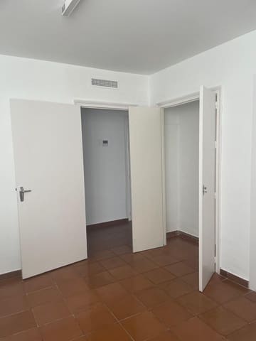 3 slaapkamer Flat te huur in Centro, Córdoba stad met garage - € 1.000 (Ref: 9940054)