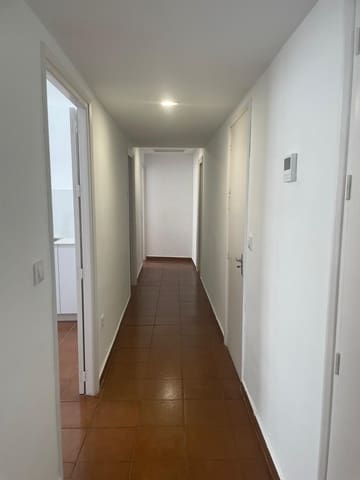 3 slaapkamer Flat te huur in Centro, Córdoba stad met garage - € 1.000 (Ref: 9940054)
