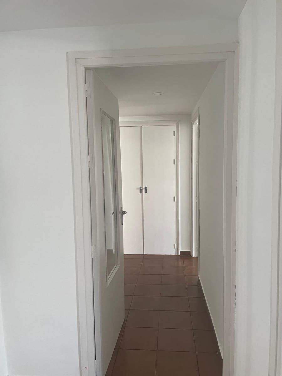 3 bedroom Flat for rent in Cordoba city with garage - € 1,000 (Ref: 9940054)