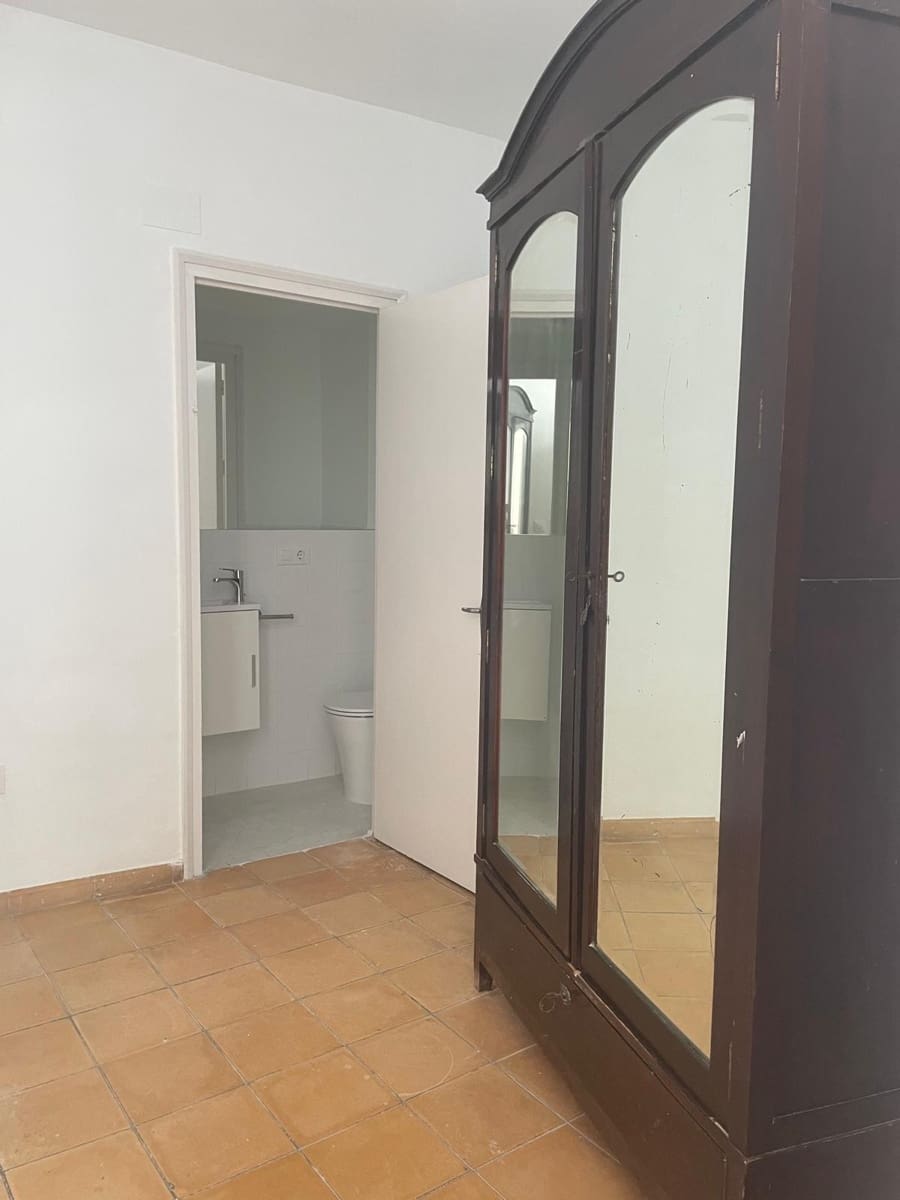 3 bedroom Flat for rent in Cordoba city with garage - € 1,000 (Ref: 9940054)