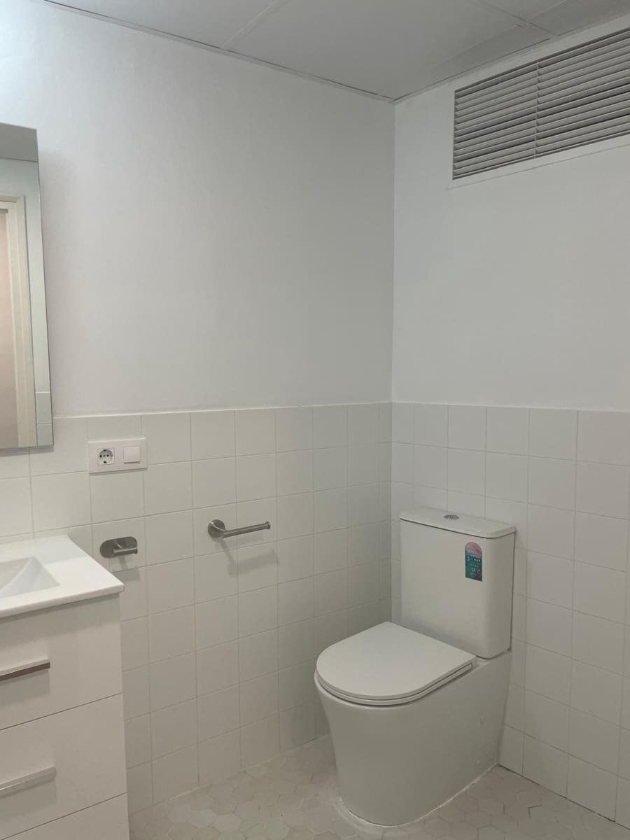 3 bedroom Flat for rent in Cordoba city with garage - € 1,000 (Ref: 9940054)