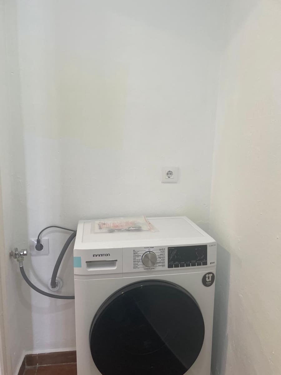 3 bedroom Flat for rent in Cordoba city with garage - € 1,000 (Ref: 9940054)