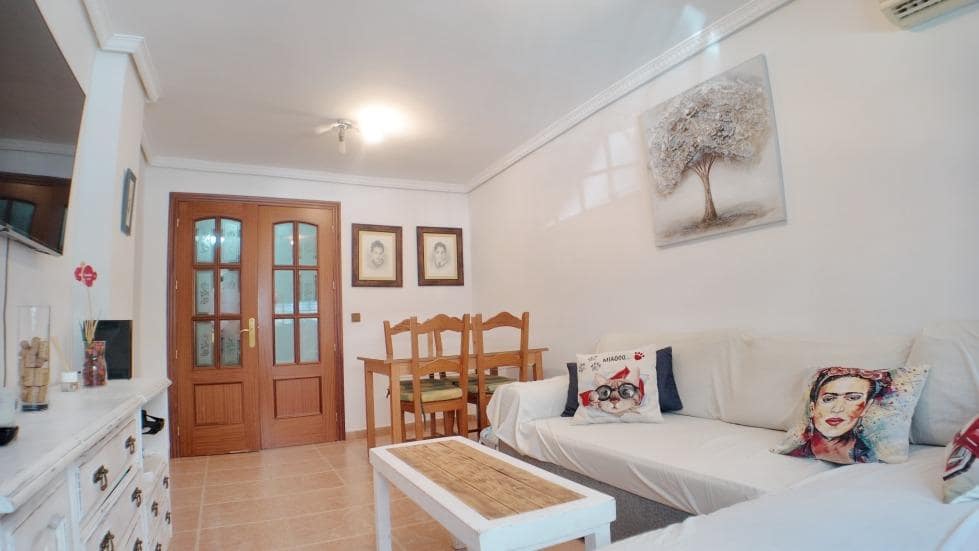 3 soveværelse Lejlighed til salg i Cordoba by - € 160.000 (Ref: 9940056)