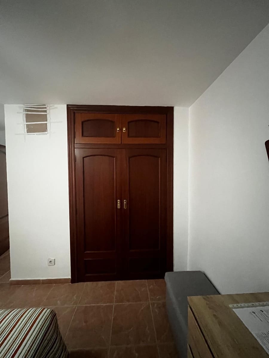 3 soveværelse Lejlighed til salg i Cordoba by - € 160.000 (Ref: 9940056)