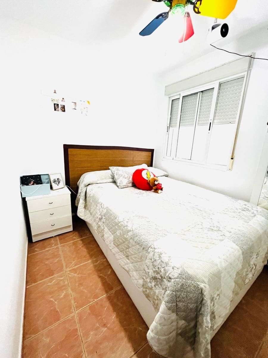 3 soveværelse Lejlighed til salg i Cordoba by - € 160.000 (Ref: 9940056)