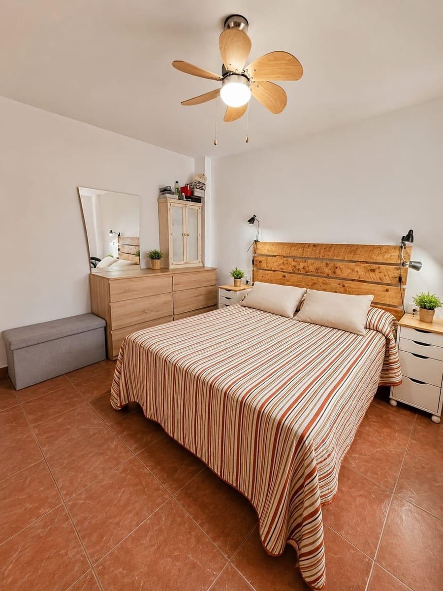 3 soveværelse Lejlighed til salg i Cordoba by - € 160.000 (Ref: 9940056)