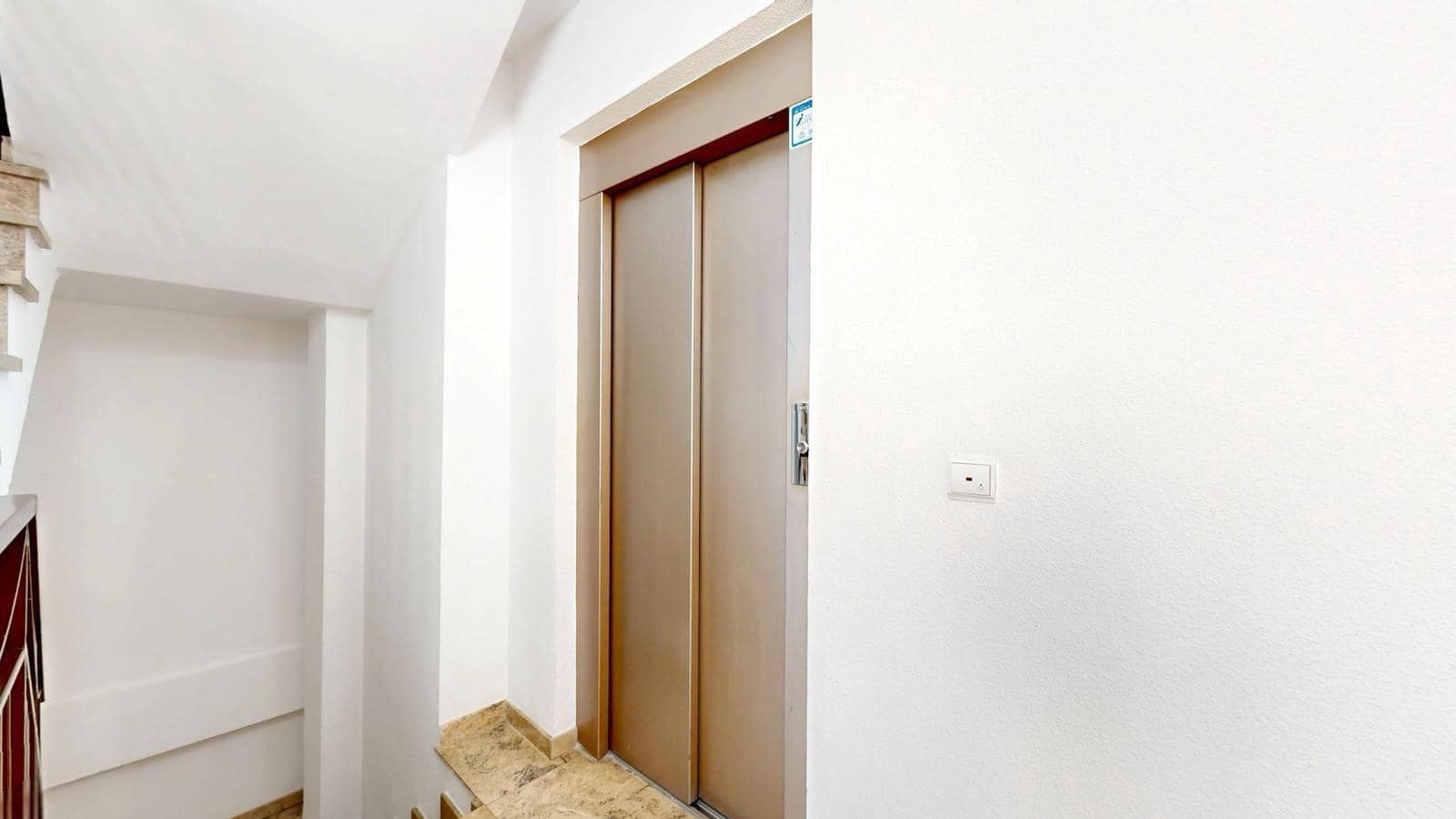 2 soveværelse Penthouse til salg i Cordoba by med garage - € 198.000 (Ref: 9945807)