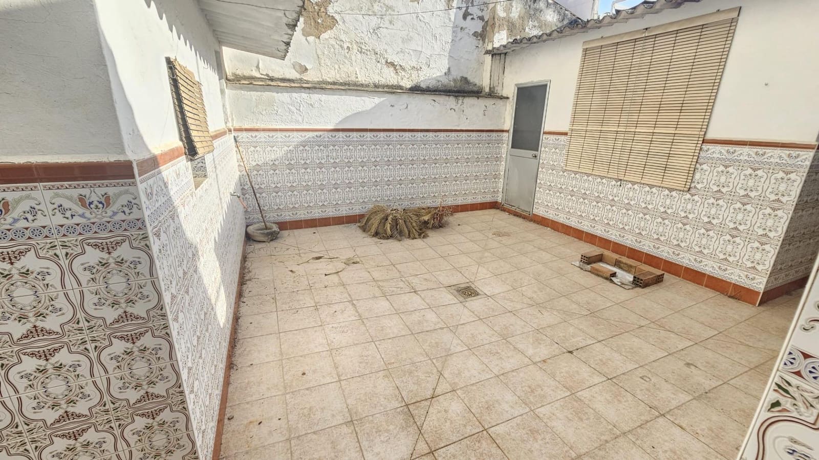 3 bedroom Townhouse for sale in Cordoba city - € 154,000 (Ref: 9952712)