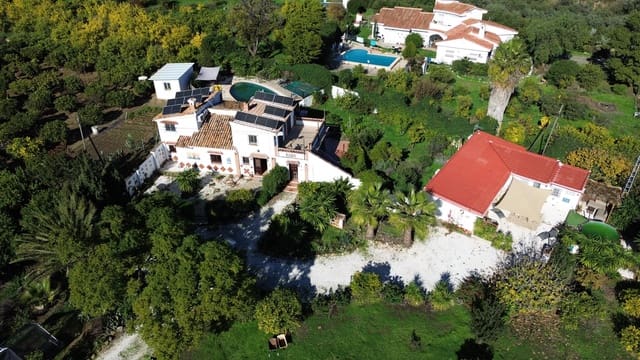 4 soveværelse Rækkehus til salg i Alora med swimmingpool - € 568.000 (Ref: 9650483)