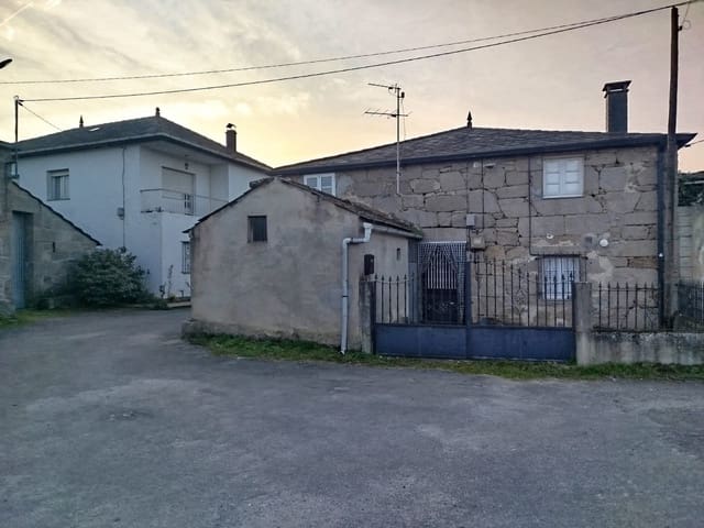 4 soveværelse Byhus til salg i O Páramo - € 89.000 (Ref: 9706019)