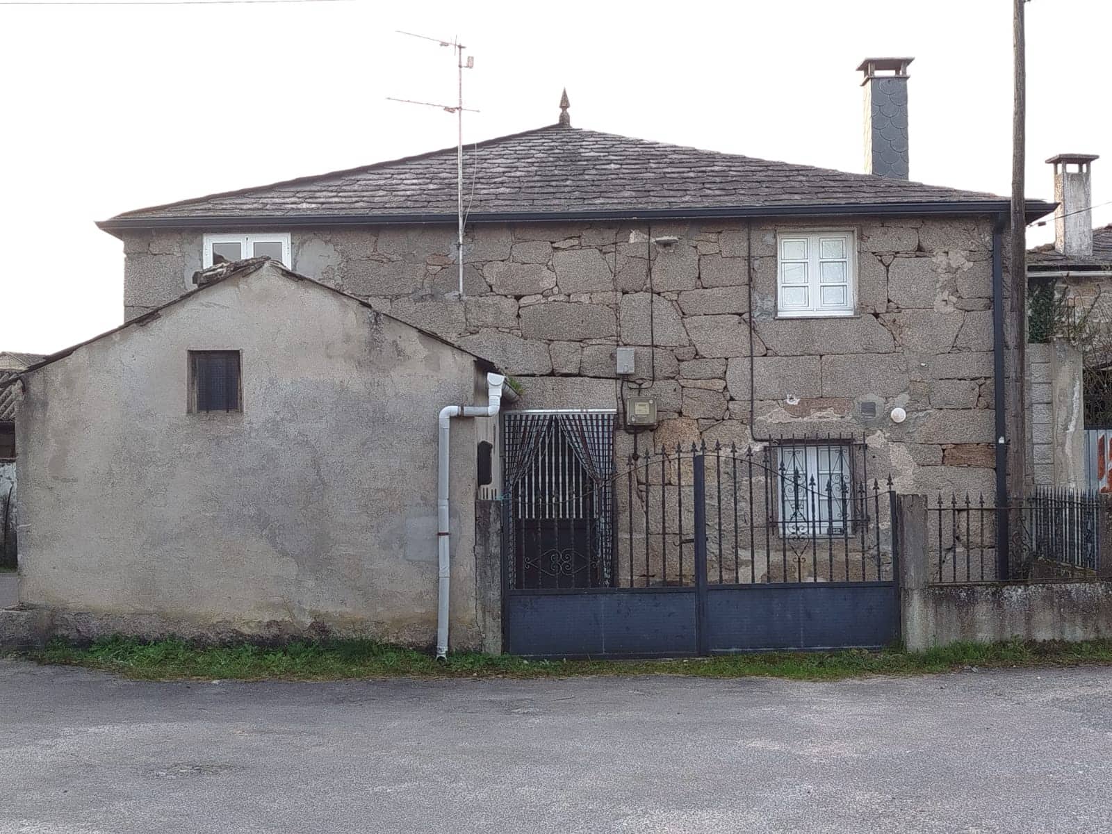 4 soveværelse Byhus til salg i O Paramo - € 89.000 (Ref: 9706019)