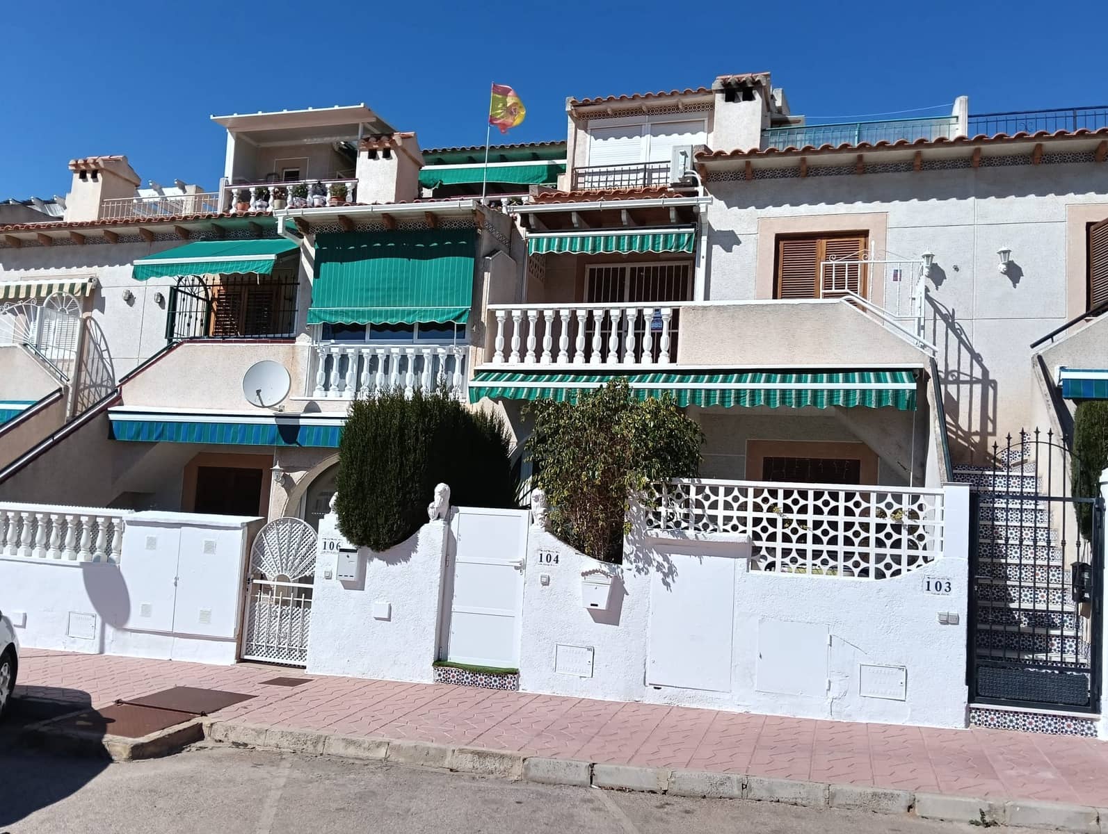 2 Zimmer Bungalow zu verkaufen in Guardamar del Segura mit Pool - 134.000 € (Ref: 9706040)