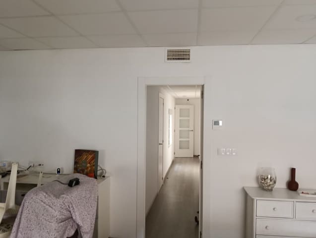 Apartamento de 2 habitaciones en Guardamar del Segura en venta - 275.000 € (Ref: 9709108)