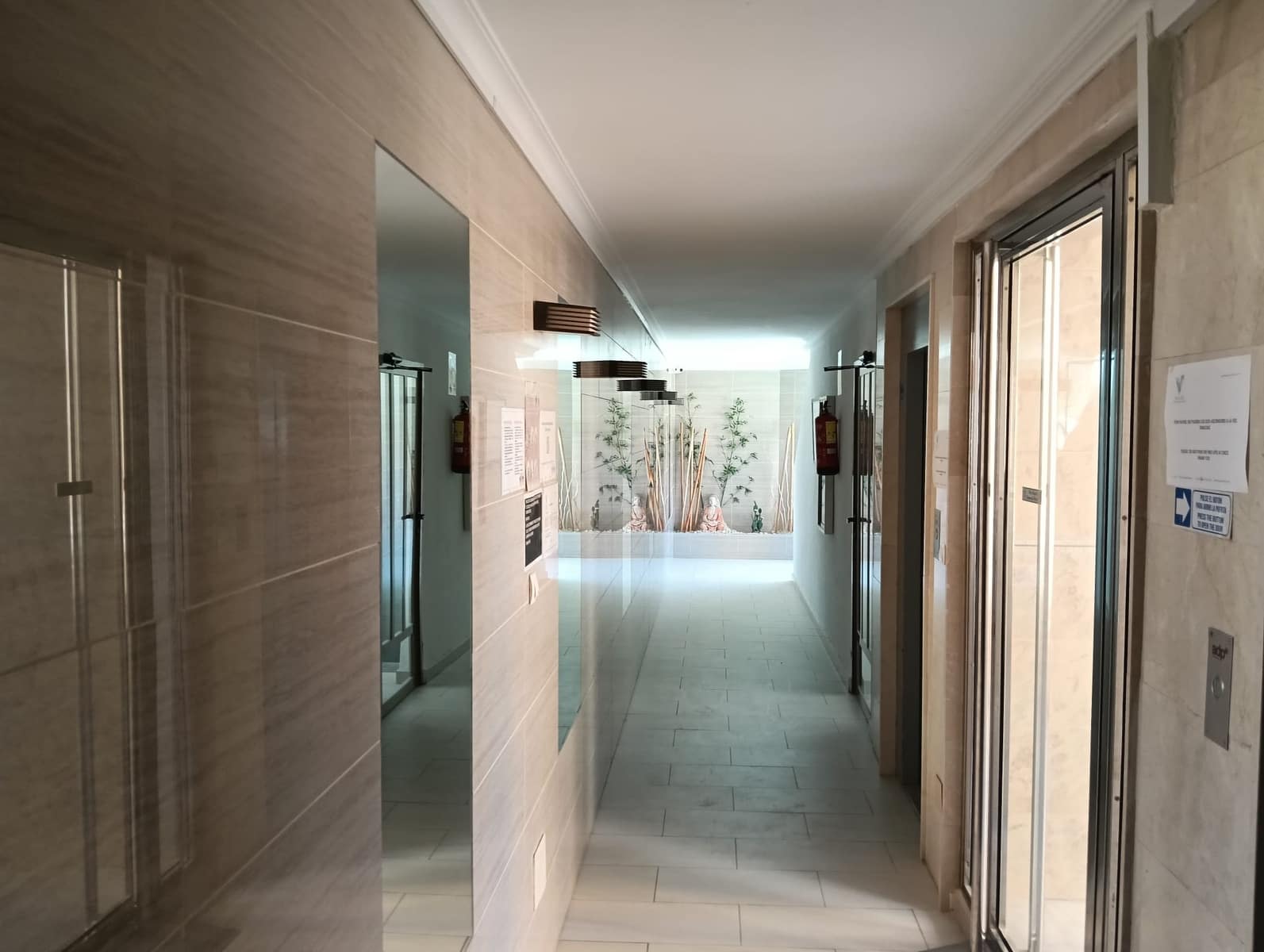 Apartamento de 2 habitaciones en Torrevieja en venta con piscina - 140.000 € (Ref: 9709111)