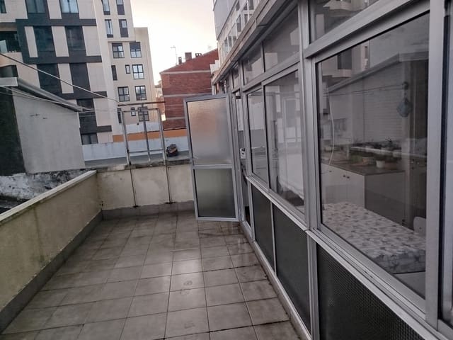 4 soveværelse Lejlighed til salg i Lugo by med garage - € 180.000 (Ref: 9709115)