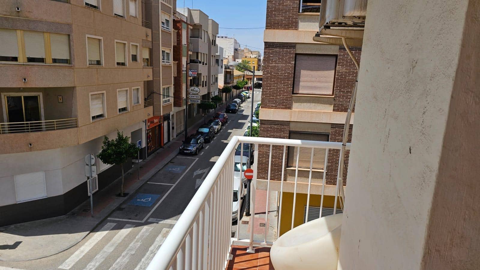Piso de 3 habitaciones en Guardamar del Segura en venta - 187.500 € (Ref: 9709120)