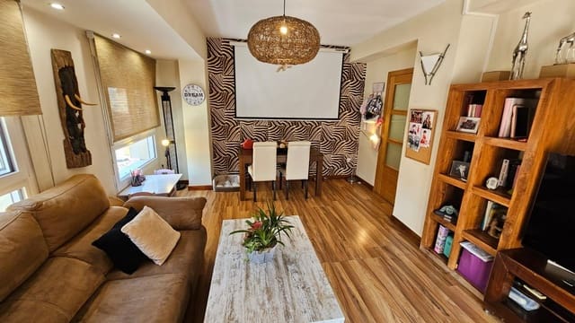 Piso de 3 habitaciones en Guardamar del Segura en venta - 187.500 € (Ref: 9709120)