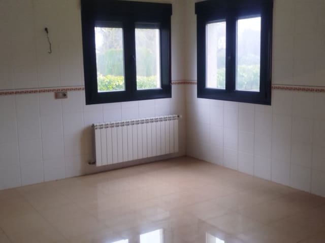 5 soveværelse Finca/Landehus til salg i Lugo by med garage - € 409.500 (Ref: 9714347)