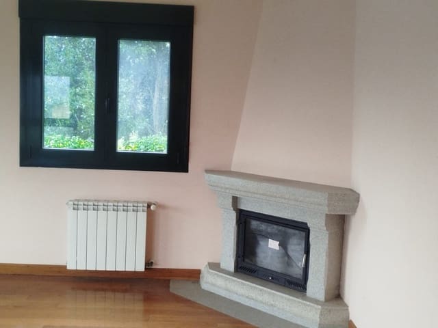 5 soveværelse Finca/Landehus til salg i Lugo by med garage - € 409.500 (Ref: 9714347)