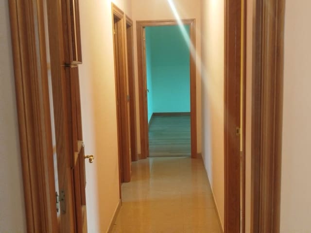 5 soveværelse Finca/Landehus til salg i Lugo by med garage - € 409.500 (Ref: 9714347)