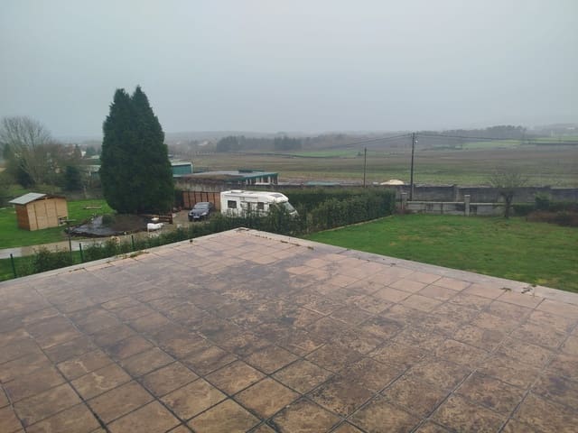 5 soveværelse Finca/Landehus til salg i Lugo by med garage - € 409.500 (Ref: 9714347)