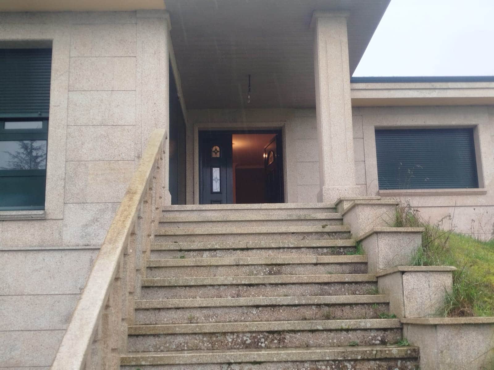 5 soveværelse Finca/Landehus til salg i Lugo by med garage - € 409.500 (Ref: 9714347)