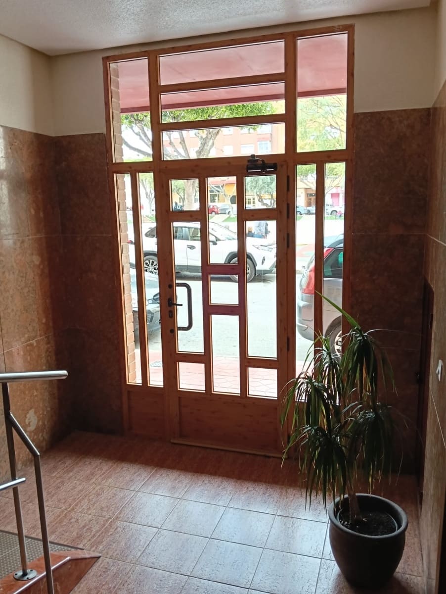 Piso de 4 habitaciones en Guardamar del Segura en venta con garaje - 225.000 € (Ref: 9731181)