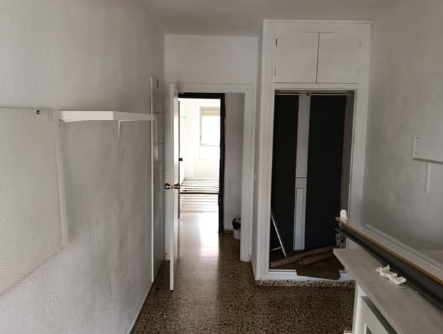 Piso de 4 habitaciones en Guardamar del Segura en venta con garaje - 225.000 € (Ref: 9731181)