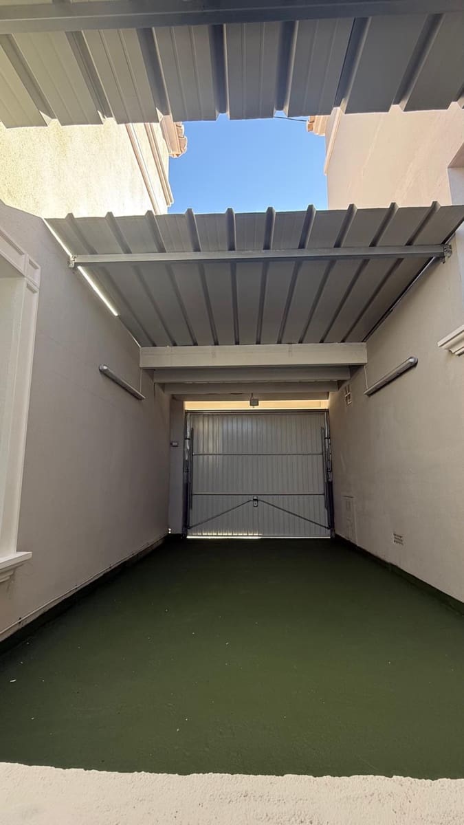 3 soverom Rekkehus til salgs i Calpe / Calp med svømmebasseng garasje - € 365 000 (Ref: 9759428)