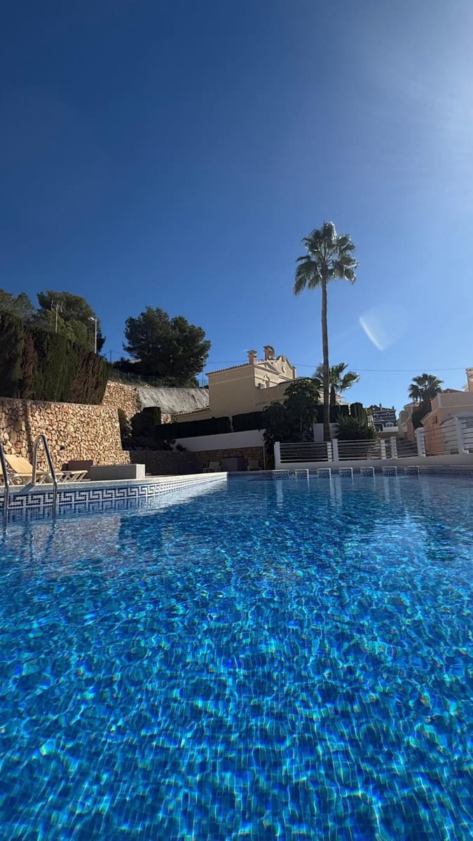 3 soverom Rekkehus til salgs i Calpe / Calp med svømmebasseng garasje - € 365 000 (Ref: 9759428)