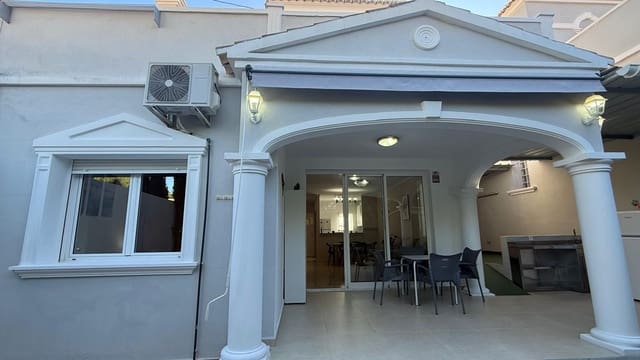 3 soverom Rekkehus til salgs i Calpe / Calp med svømmebasseng garasje - € 365 000 (Ref: 9759428)