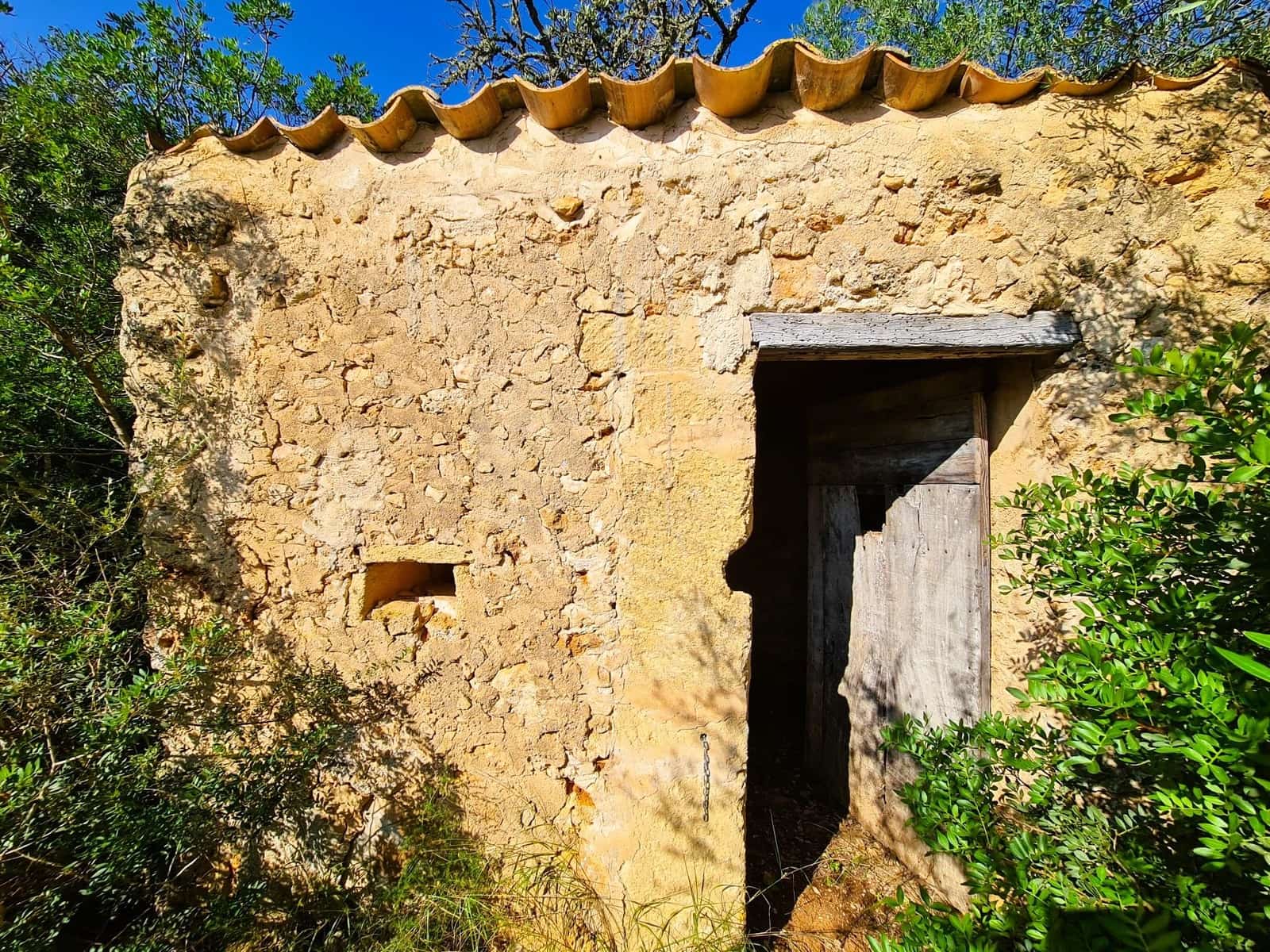 Grunde uden byggetilladelser til salg i Costitx - € 270.000 (Ref: 9699213)