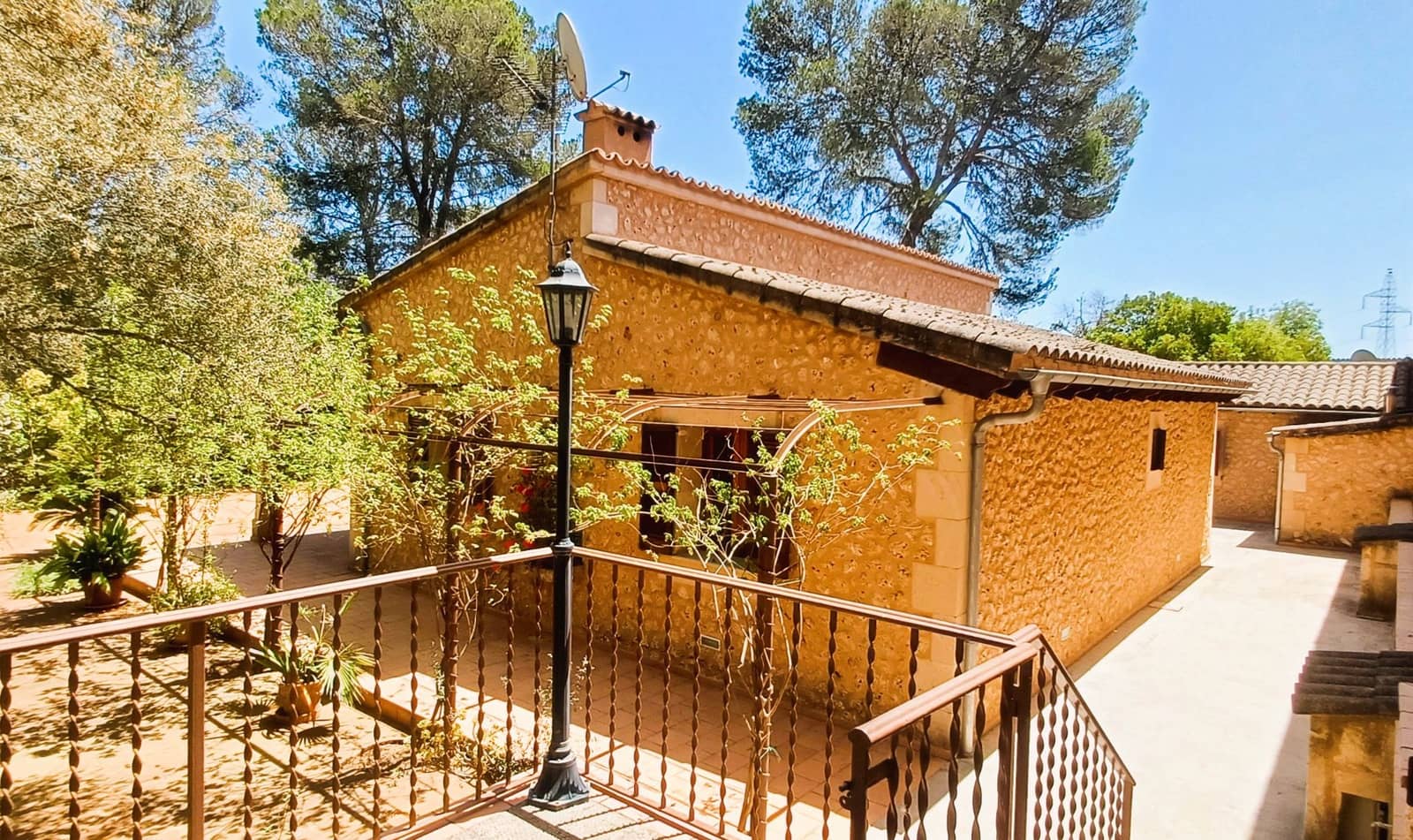 Finca/Maison de Campagne de 3 chambres à louer à Costitx - 2 800 € (Ref: 9699215)