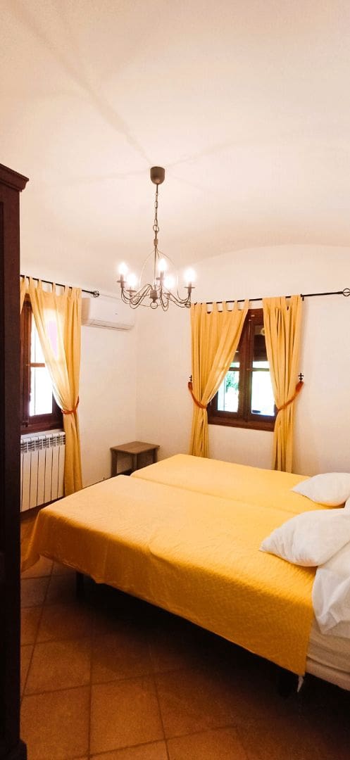 5 bedroom Finca/Country House for rent in Costitx with pool - € 3,500 (Ref: 9699219)