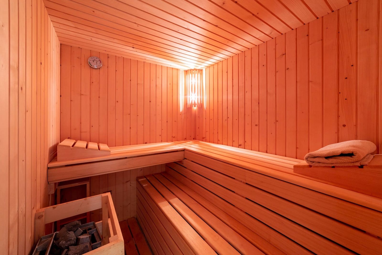 4 bedroom Villa for rent in Calvia with pool garage - € 9,950 (Ref: 9699221)