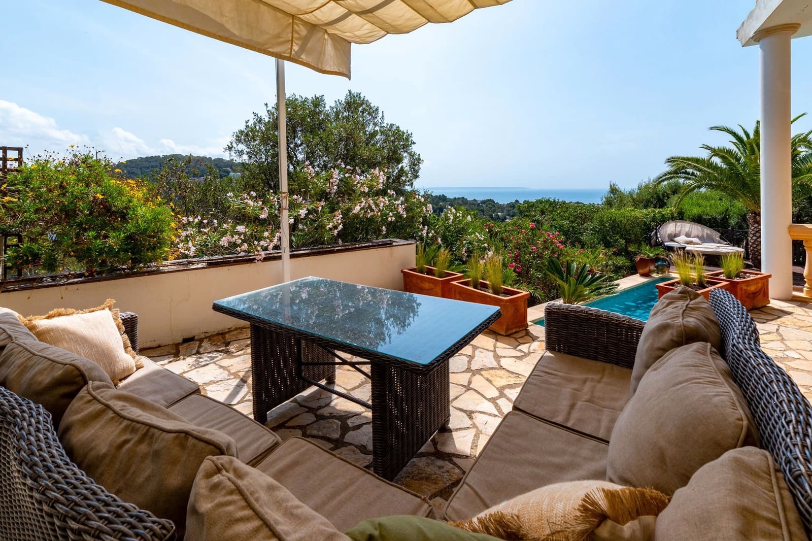 4 bedroom Villa for rent in Calvia with pool garage - € 9,950 (Ref: 9699221)