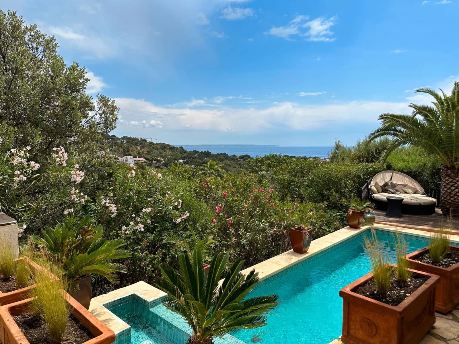 4 bedroom Villa for rent in Calvia with pool garage - € 9,950 (Ref: 9699221)