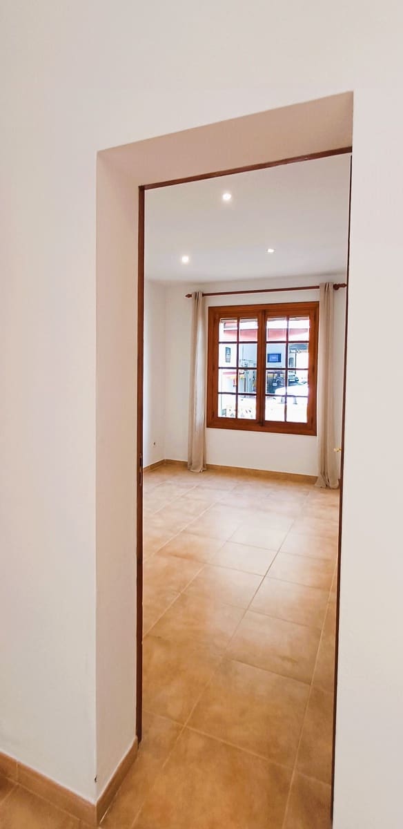 4 bedroom Apartment for rent in Palma de Mallorca - € 1,700 (Ref: 9723512)