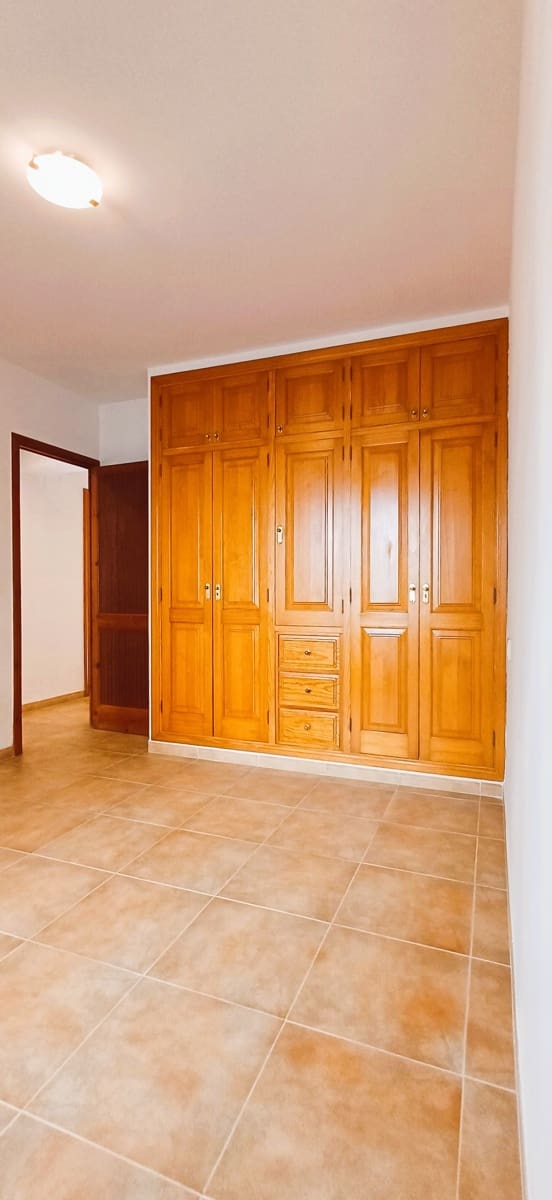 4 bedroom Apartment for rent in Palma de Mallorca - € 1,700 (Ref: 9723512)