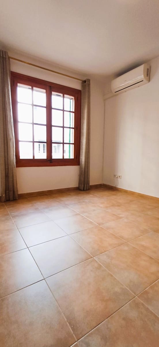 4 bedroom Apartment for rent in Palma de Mallorca - € 1,700 (Ref: 9723512)