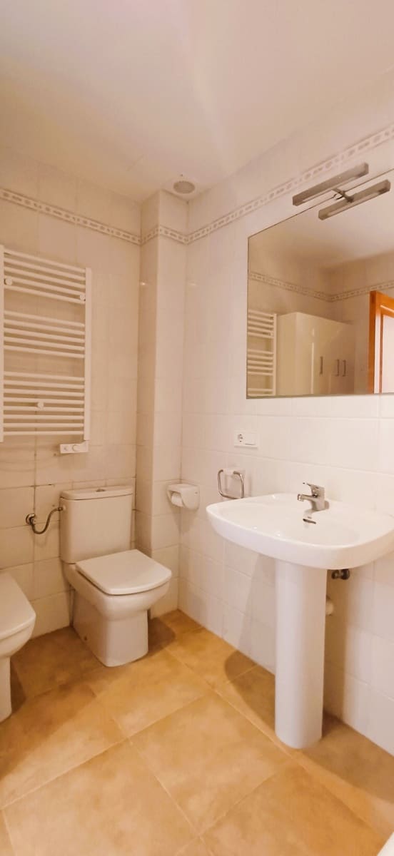 4 bedroom Apartment for rent in Palma de Mallorca - € 1,700 (Ref: 9723512)