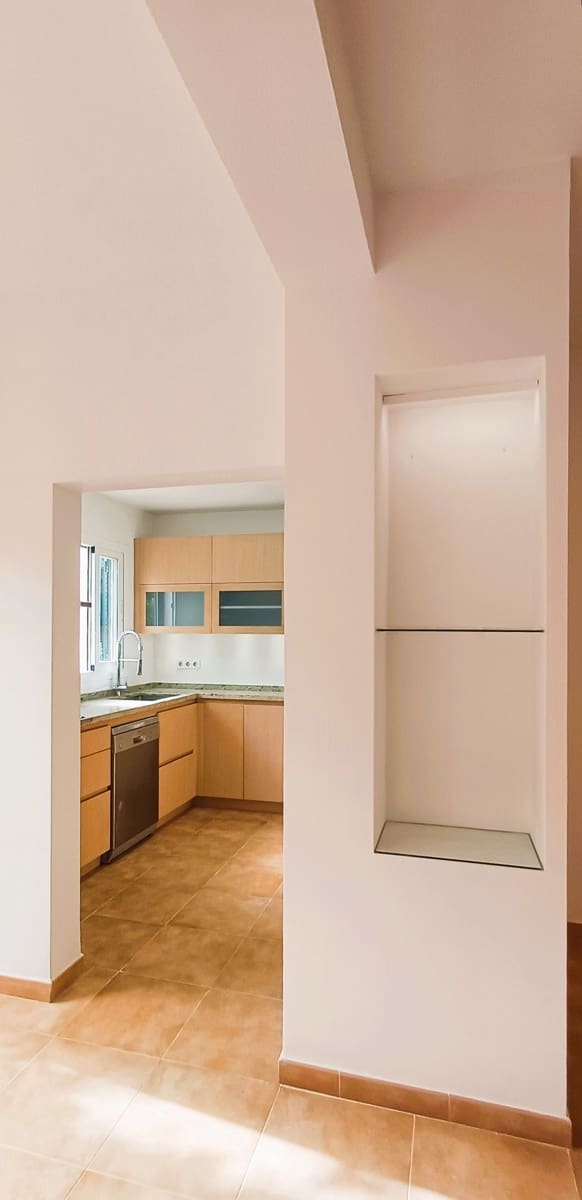 4 bedroom Apartment for rent in Palma de Mallorca - € 1,700 (Ref: 9723512)