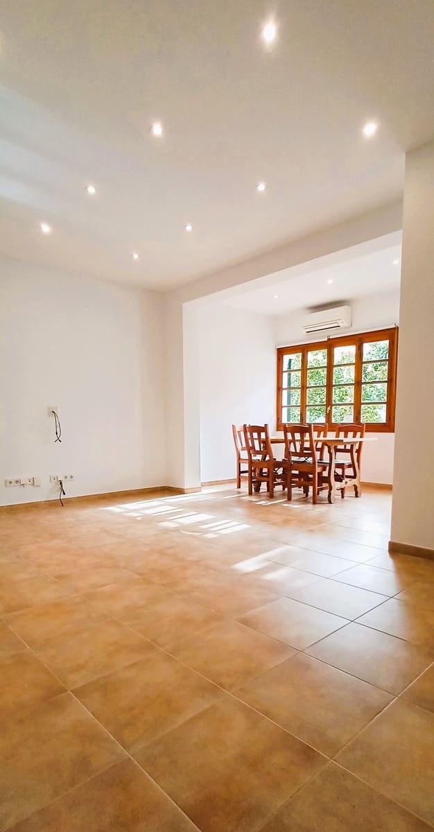 4 bedroom Apartment for rent in Palma de Mallorca - € 1,700 (Ref: 9723512)