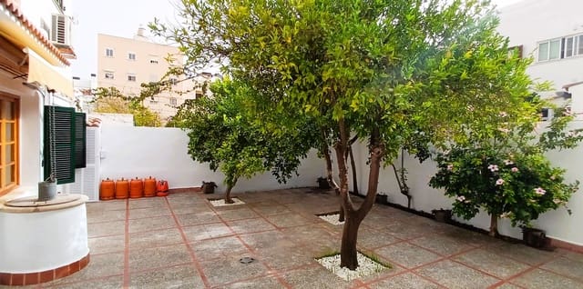 4 bedroom Apartment for rent in Son Cotoner, Palma de Mallorca - € 1,700 (Ref: 9723512)